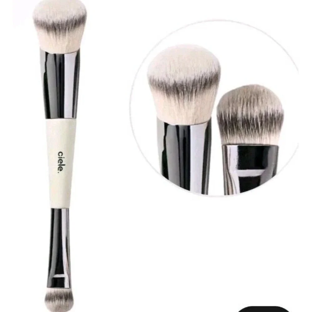 CIELE The Blush Brush, Double Ended For Creams & Powders  $32 BNIB